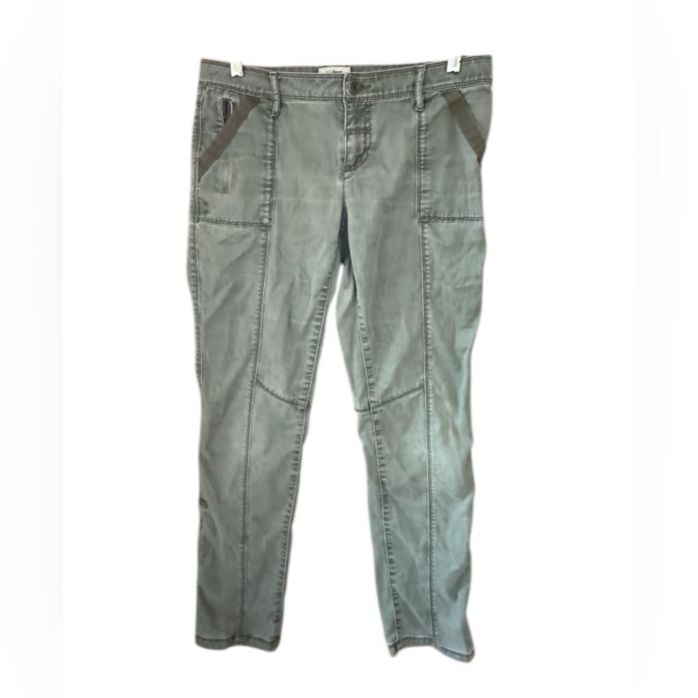 L.L. Bean Olive Green Utility Pants with Roll-up tabs.  Women’s Size 4.